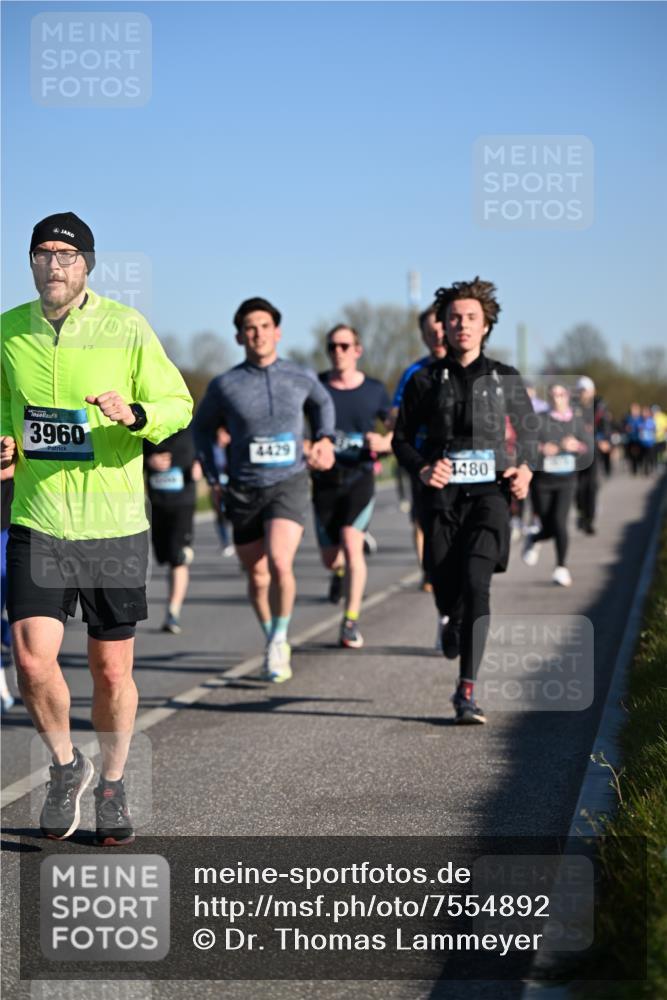 06.04.2025 - 44. Internationalen Wilhelmsburger Insellauf Dr. Thomas Lammeyer http://msf.ph/oto/7554892 06.04.2025 09:30:18 Laufen 3960, 4429, 4480 meine-sportfotos.de