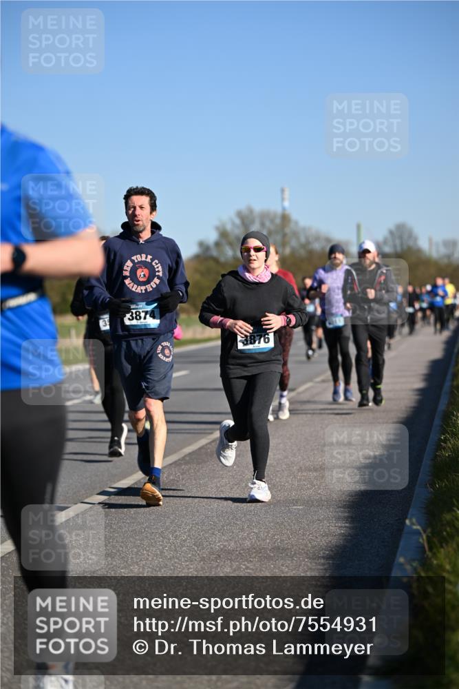 06.04.2025 - 44. Internationalen Wilhelmsburger Insellauf Dr. Thomas Lammeyer http://msf.ph/oto/7554931 06.04.2025 09:30:21 Laufen 3874, 3876 meine-sportfotos.de