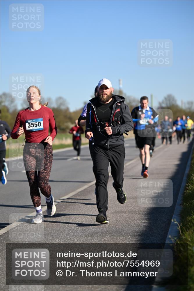 06.04.2025 - 44. Internationalen Wilhelmsburger Insellauf Dr. Thomas Lammeyer http://msf.ph/oto/7554969 06.04.2025 09:30:24 Laufen 3550 meine-sportfotos.de