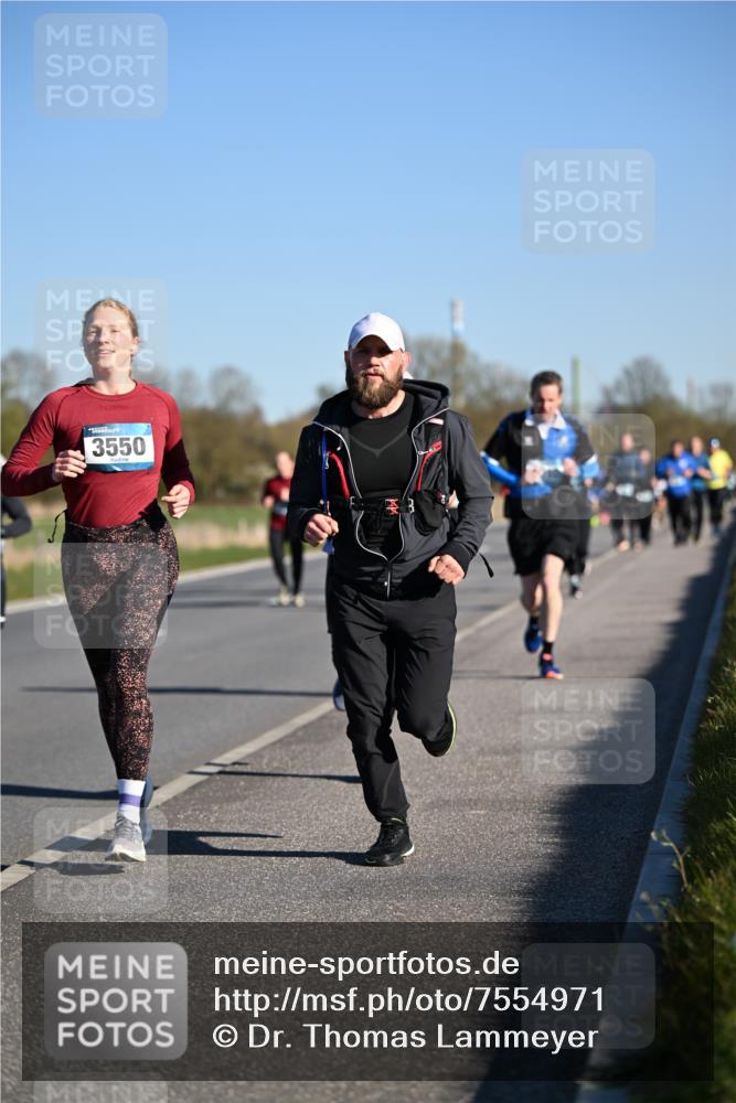 06.04.2025 - 44. Internationalen Wilhelmsburger Insellauf Dr. Thomas Lammeyer http://msf.ph/oto/7554971 06.04.2025 09:30:24 Laufen 3550 meine-sportfotos.de