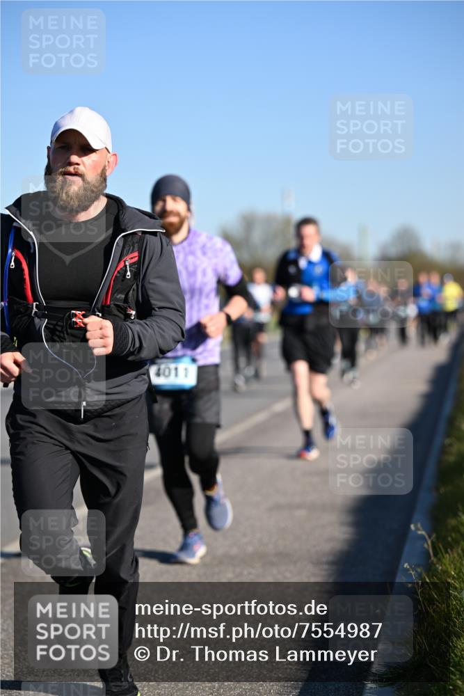 06.04.2025 - 44. Internationalen Wilhelmsburger Insellauf Dr. Thomas Lammeyer http://msf.ph/oto/7554987 06.04.2025 09:30:25 Laufen 4011 meine-sportfotos.de