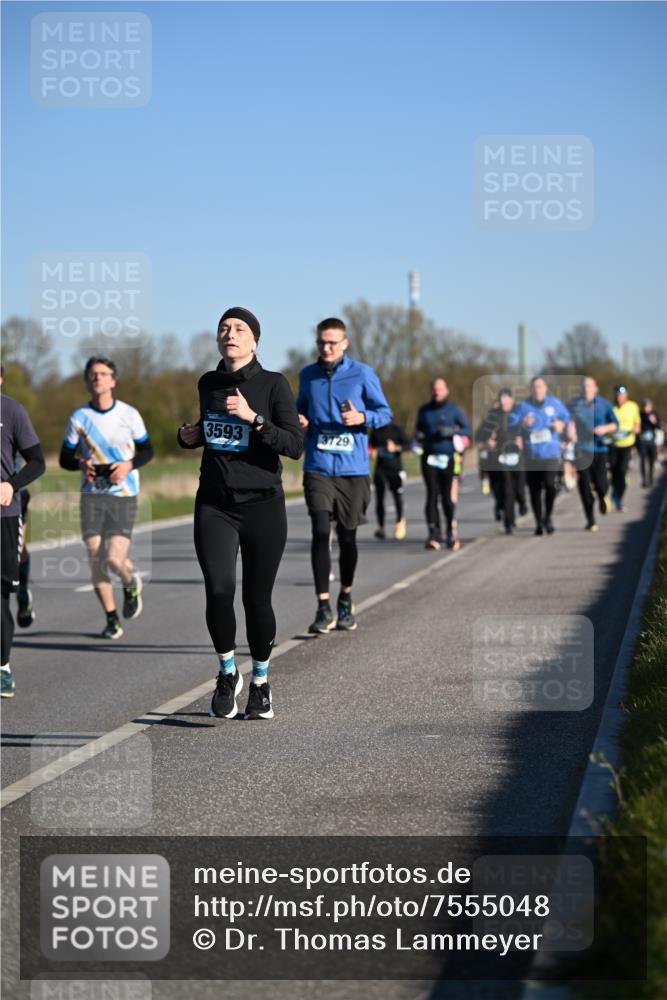 06.04.2025 - 44. Internationalen Wilhelmsburger Insellauf Dr. Thomas Lammeyer http://msf.ph/oto/7555048 06.04.2025 09:30:30 Laufen 3593, 3729 meine-sportfotos.de