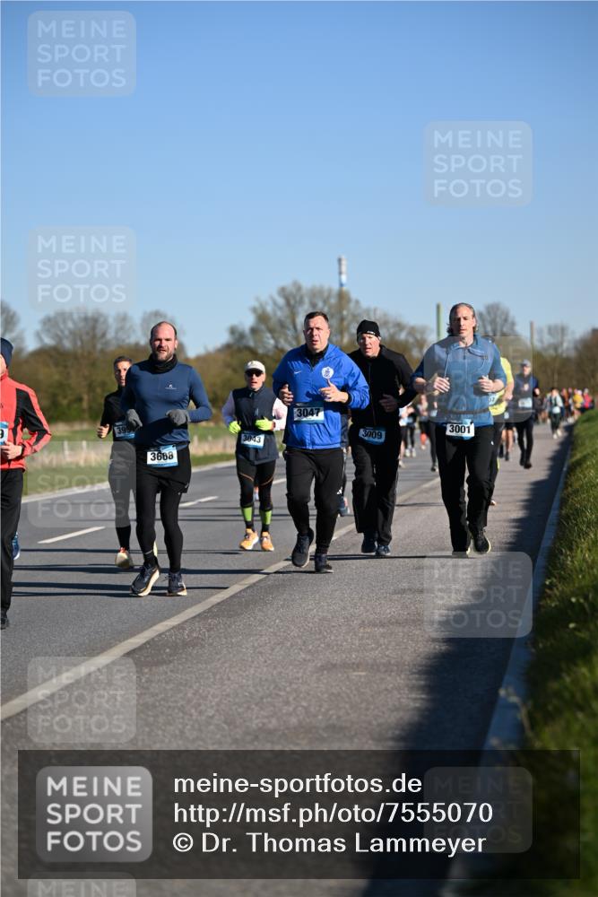 06.04.2025 - 44. Internationalen Wilhelmsburger Insellauf Dr. Thomas Lammeyer http://msf.ph/oto/7555070 06.04.2025 09:30:35 Laufen 3043, 3668, 3047, 3009, 3001 meine-sportfotos.de