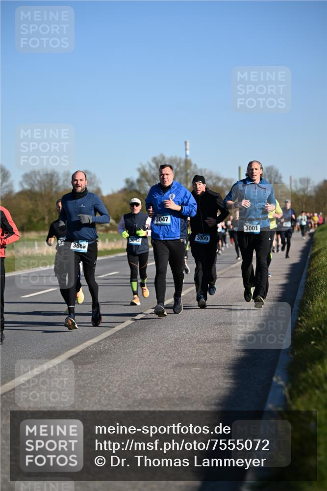 06.04.2025 - 44. Internationalen Wilhelmsburger Insellauf Dr. Thomas Lammeyer http://msf.ph/oto/7555072 06.04.2025 09:30:35 Laufen 39, 3688, 3043, 3047, 3009, 3001 meine-sportfotos.de