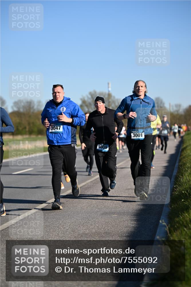 06.04.2025 - 44. Internationalen Wilhelmsburger Insellauf Dr. Thomas Lammeyer http://msf.ph/oto/7555092 06.04.2025 09:30:36 Laufen 3047, 3009, 3001 meine-sportfotos.de
