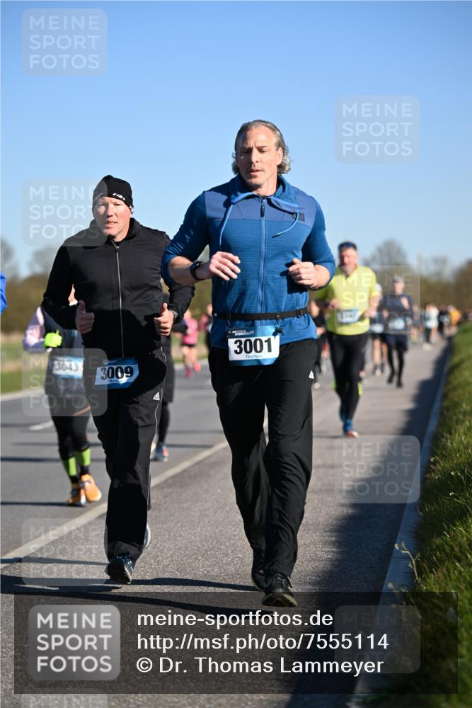 06.04.2025 - 44. Internationalen Wilhelmsburger Insellauf Dr. Thomas Lammeyer http://msf.ph/oto/7555114 06.04.2025 09:30:38 Laufen 3043, 3009, 3001 meine-sportfotos.de