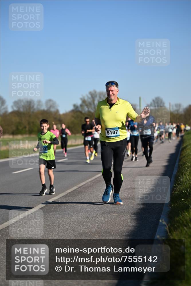 06.04.2025 - 44. Internationalen Wilhelmsburger Insellauf Dr. Thomas Lammeyer http://msf.ph/oto/7555142 06.04.2025 09:30:40 Laufen 3844, 5107 meine-sportfotos.de