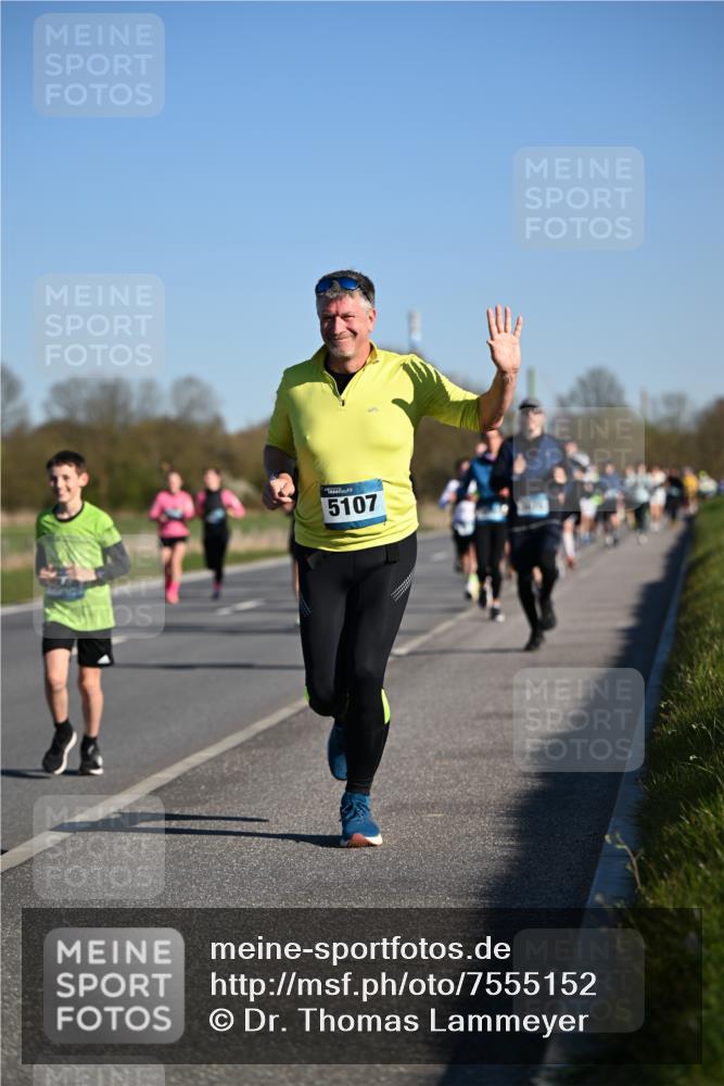 06.04.2025 - 44. Internationalen Wilhelmsburger Insellauf Dr. Thomas Lammeyer http://msf.ph/oto/7555152 06.04.2025 09:30:41 Laufen 5107 meine-sportfotos.de