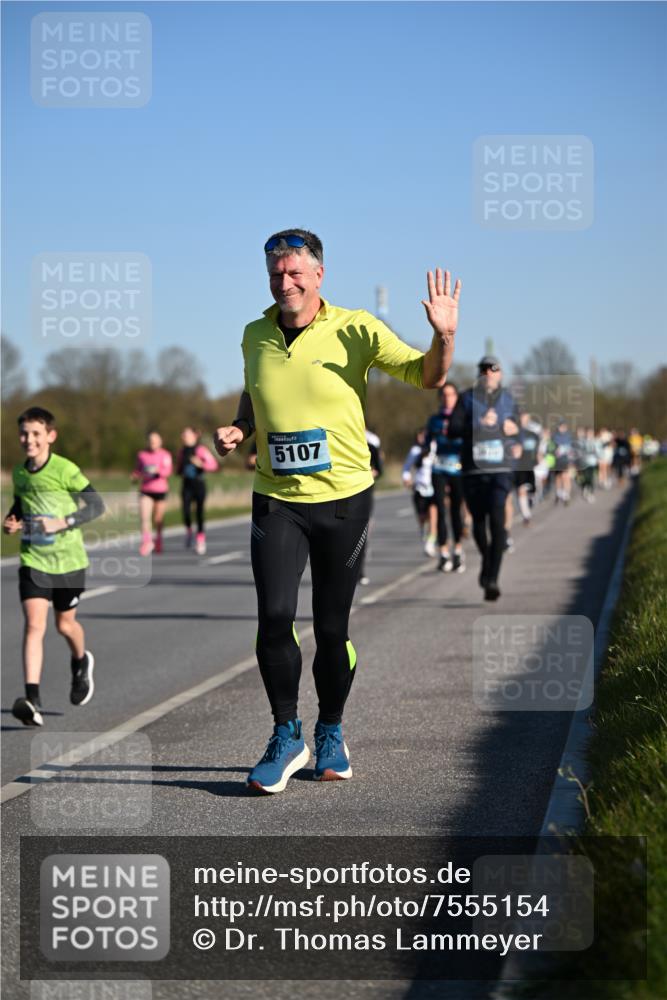 06.04.2025 - 44. Internationalen Wilhelmsburger Insellauf Dr. Thomas Lammeyer http://msf.ph/oto/7555154 06.04.2025 09:30:41 Laufen 5107 meine-sportfotos.de