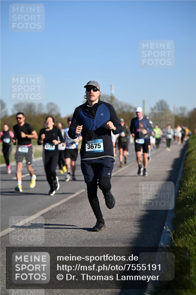 06.04.2025 - 44. Internationalen Wilhelmsburger Insellauf Dr. Thomas Lammeyer http://msf.ph/oto/7555191 06.04.2025 09:30:44 Laufen 3675 meine-sportfotos.de