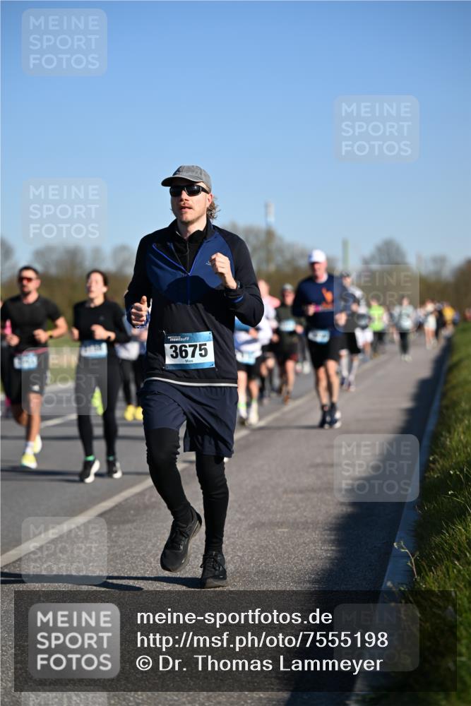 06.04.2025 - 44. Internationalen Wilhelmsburger Insellauf Dr. Thomas Lammeyer http://msf.ph/oto/7555198 06.04.2025 09:30:45 Laufen 3675 meine-sportfotos.de