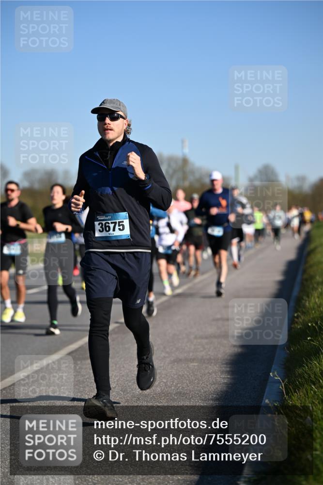 06.04.2025 - 44. Internationalen Wilhelmsburger Insellauf Dr. Thomas Lammeyer http://msf.ph/oto/7555200 06.04.2025 09:30:45 Laufen 3675 meine-sportfotos.de