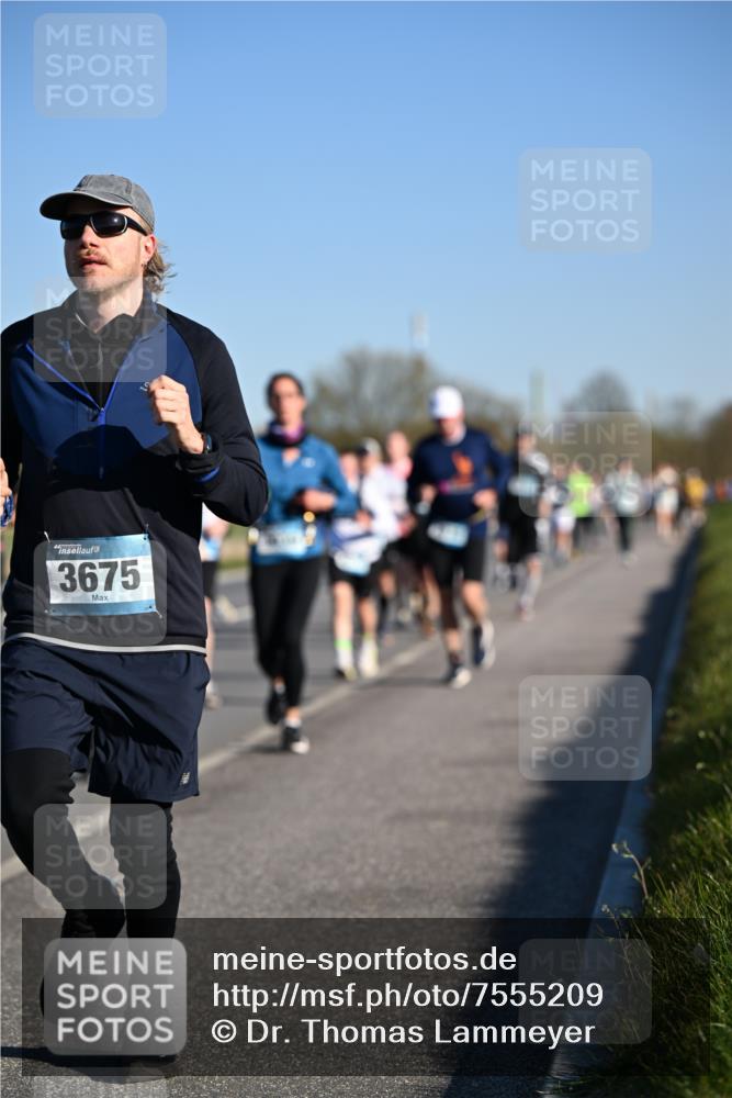 06.04.2025 - 44. Internationalen Wilhelmsburger Insellauf Dr. Thomas Lammeyer http://msf.ph/oto/7555209 06.04.2025 09:30:45 Laufen 3675 meine-sportfotos.de