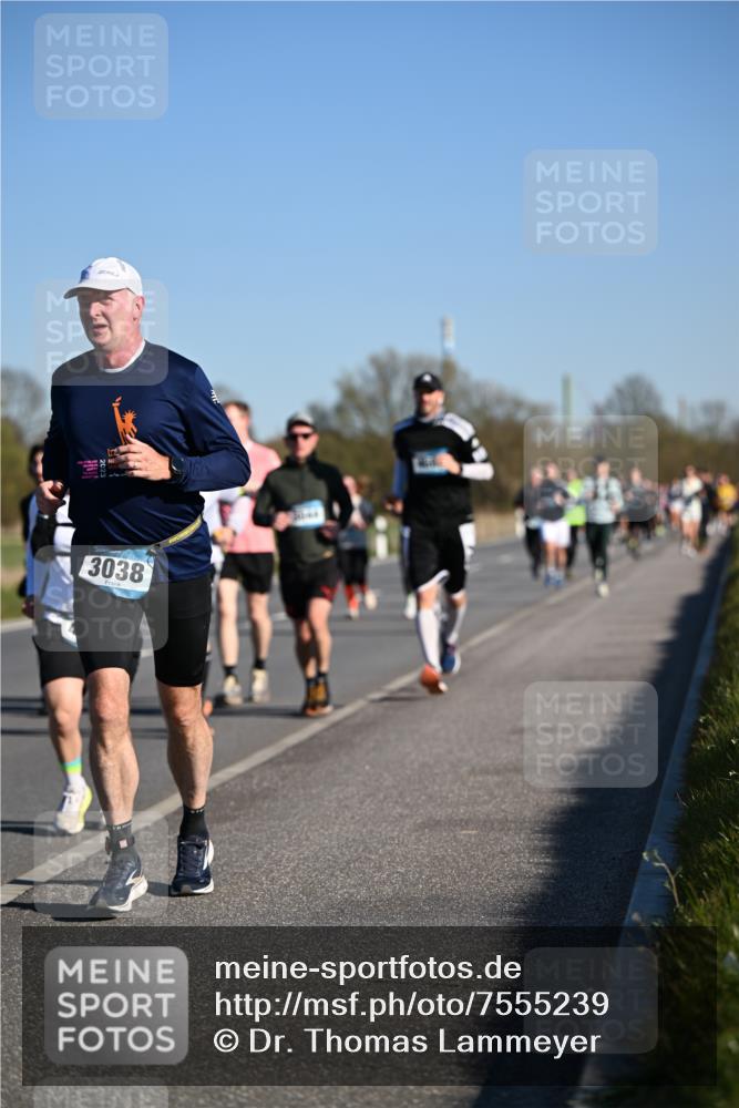 06.04.2025 - 44. Internationalen Wilhelmsburger Insellauf Dr. Thomas Lammeyer http://msf.ph/oto/7555239 06.04.2025 09:30:49 Laufen 3038 meine-sportfotos.de