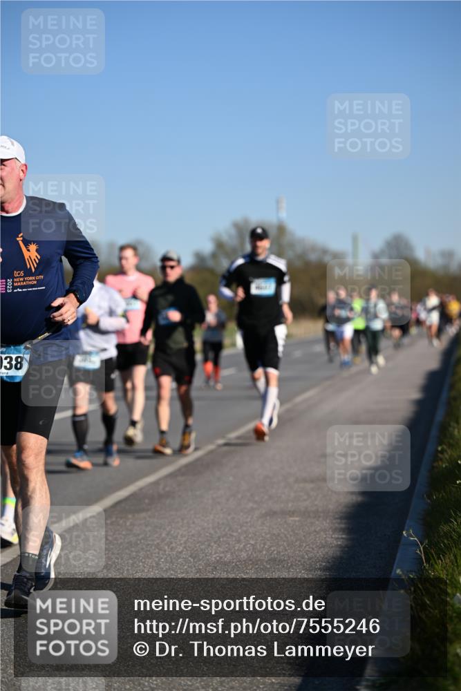 06.04.2025 - 44. Internationalen Wilhelmsburger Insellauf Dr. Thomas Lammeyer http://msf.ph/oto/7555246 06.04.2025 09:30:49 Laufen 38 meine-sportfotos.de