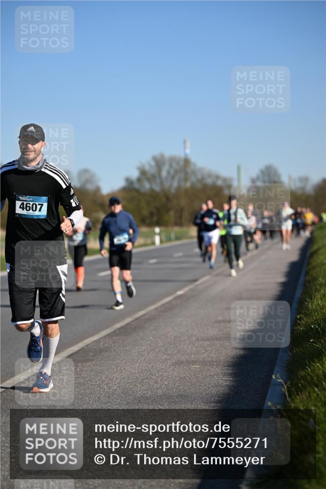06.04.2025 - 44. Internationalen Wilhelmsburger Insellauf Dr. Thomas Lammeyer http://msf.ph/oto/7555271 06.04.2025 09:30:52 Laufen 4607 meine-sportfotos.de