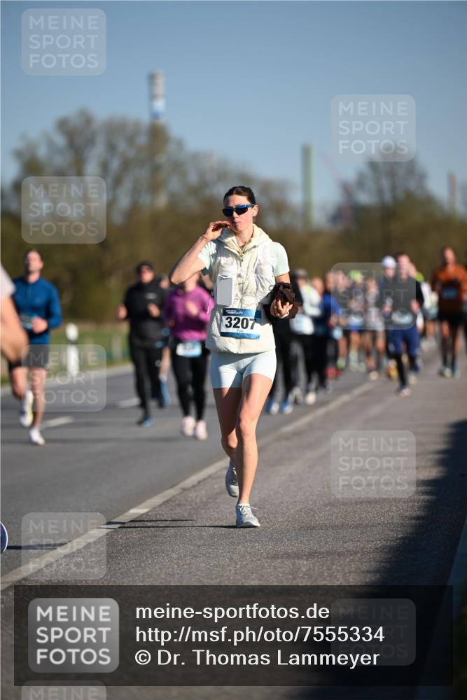 06.04.2025 - 44. Internationalen Wilhelmsburger Insellauf Dr. Thomas Lammeyer http://msf.ph/oto/7555334 06.04.2025 09:31:02 Laufen 3207 meine-sportfotos.de