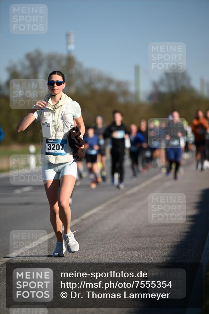 06.04.2025 - 44. Internationalen Wilhelmsburger Insellauf Dr. Thomas Lammeyer http://msf.ph/oto/7555354 06.04.2025 09:31:04 Laufen 3207 meine-sportfotos.de