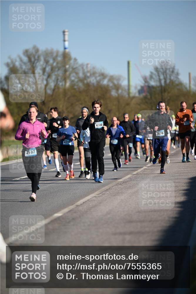 06.04.2025 - 44. Internationalen Wilhelmsburger Insellauf Dr. Thomas Lammeyer http://msf.ph/oto/7555365 06.04.2025 09:31:05 Laufen 4107, 500, 4231, 4386, 3678, 3371 meine-sportfotos.de