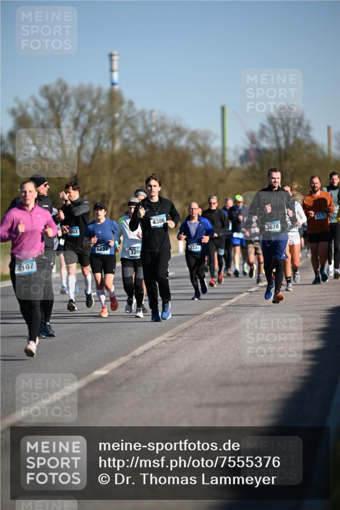 06.04.2025 - 44. Internationalen Wilhelmsburger Insellauf Dr. Thomas Lammeyer http://msf.ph/oto/7555376 06.04.2025 09:31:06 Laufen 4107, 5003, 4231, 326, 4386, 3337, 3678, 3371 meine-sportfotos.de