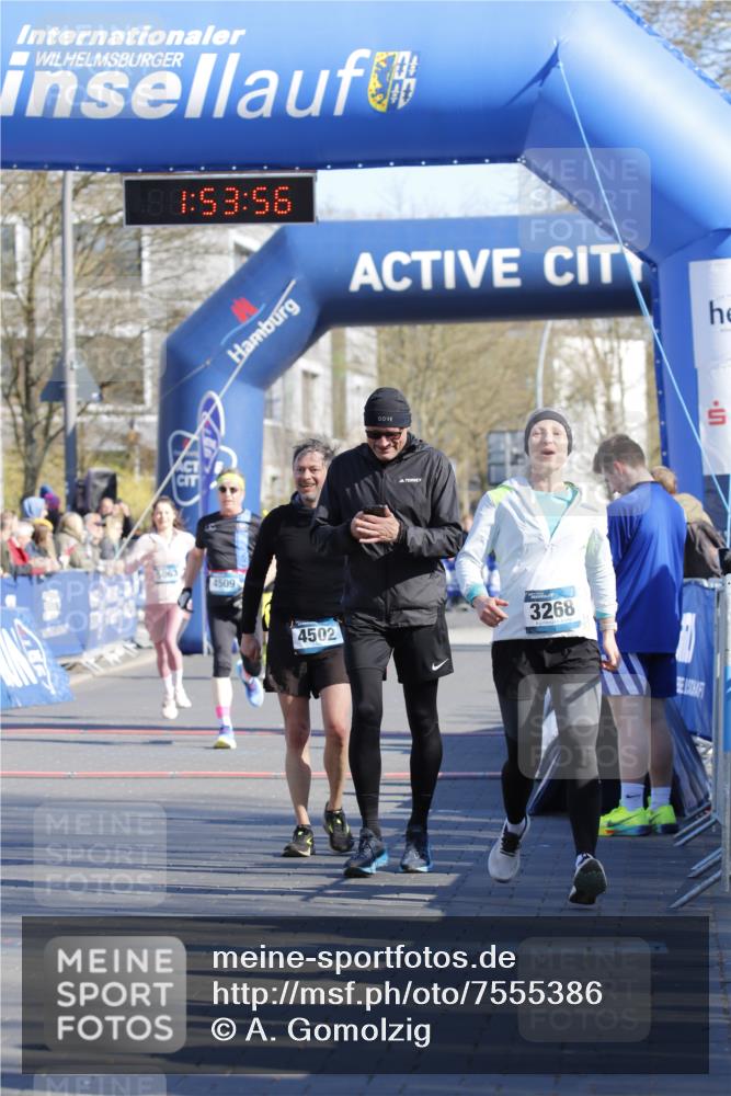 06.04.2025 - 44. Internationalen Wilhelmsburger Insellauf A. Gomolzig http://msf.ph/oto/7555386 06.04.2025 10:43:54 Ziel 3219, 3268, 3380, 4144, 4476, 4502, 4509, 4536 meine-sportfotos.de