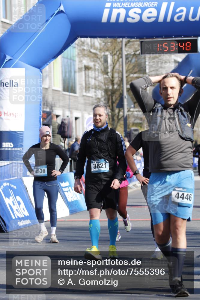 06.04.2025 - 44. Internationalen Wilhelmsburger Insellauf A. Gomolzig http://msf.ph/oto/7555396 06.04.2025 10:43:46 Ziel 3735, 3924, 4446, 4476, 4536 meine-sportfotos.de