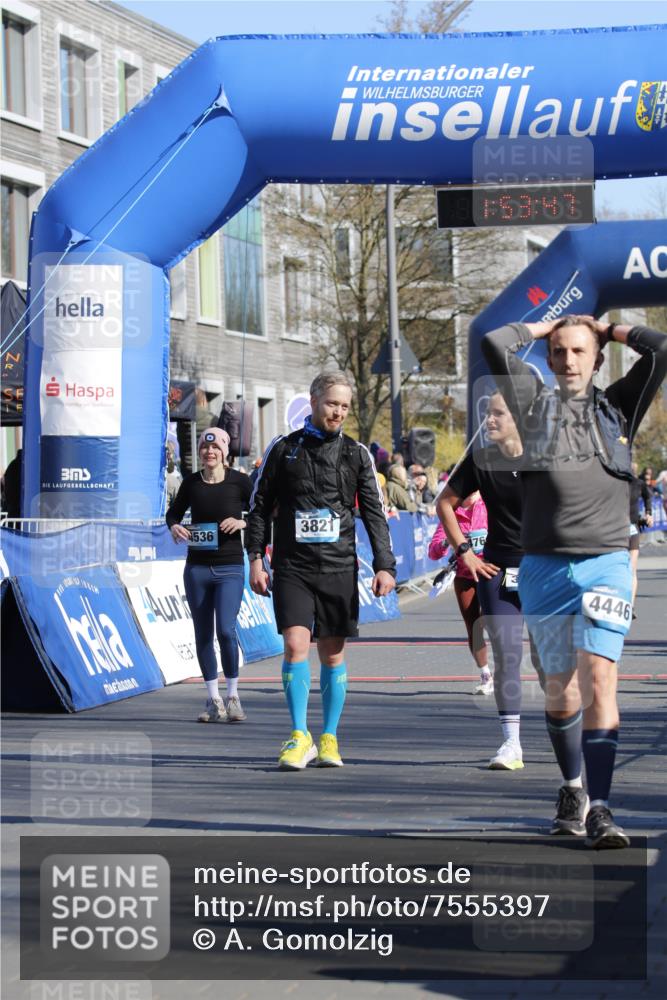 06.04.2025 - 44. Internationalen Wilhelmsburger Insellauf A. Gomolzig http://msf.ph/oto/7555397 06.04.2025 10:43:45 Ziel 3735, 3821, 3924, 4446, 4476, 4536 meine-sportfotos.de
