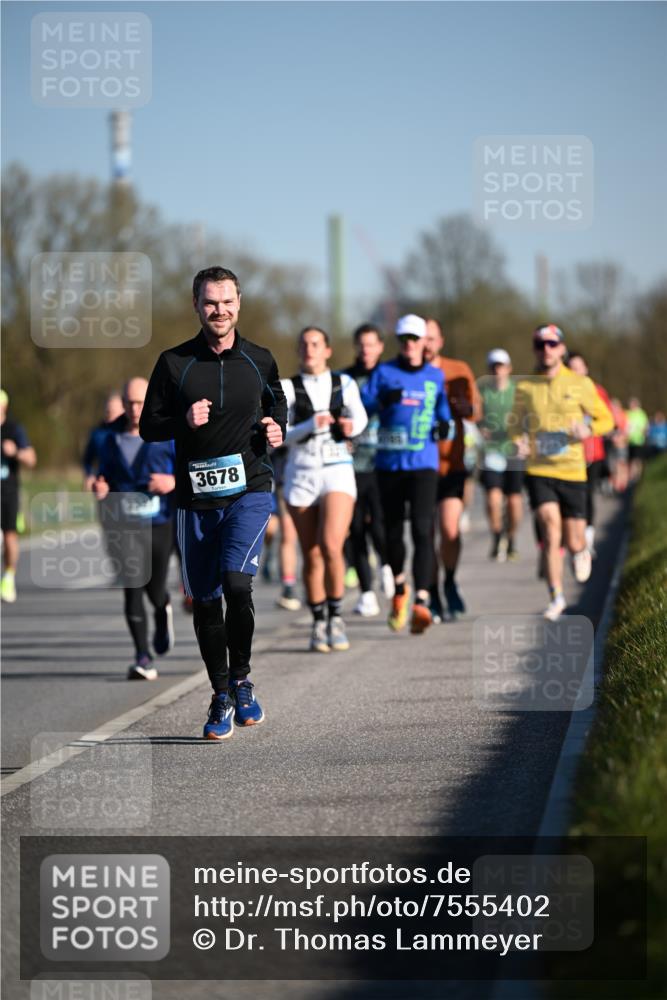 06.04.2025 - 44. Internationalen Wilhelmsburger Insellauf Dr. Thomas Lammeyer http://msf.ph/oto/7555402 06.04.2025 09:31:11 Laufen 3678 meine-sportfotos.de