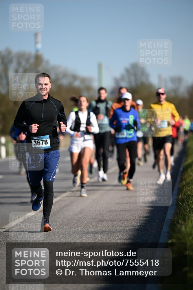 06.04.2025 - 44. Internationalen Wilhelmsburger Insellauf Dr. Thomas Lammeyer http://msf.ph/oto/7555418 06.04.2025 09:31:12 Laufen 3678 meine-sportfotos.de