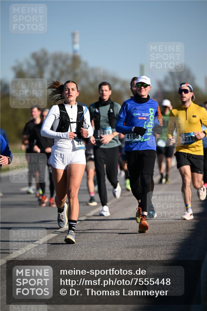 06.04.2025 - 44. Internationalen Wilhelmsburger Insellauf Dr. Thomas Lammeyer http://msf.ph/oto/7555448 06.04.2025 09:31:15 Laufen 110, 4185, 3231 meine-sportfotos.de