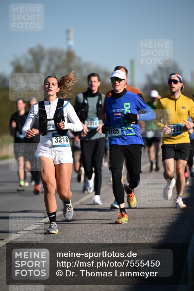 06.04.2025 - 44. Internationalen Wilhelmsburger Insellauf Dr. Thomas Lammeyer http://msf.ph/oto/7555450 06.04.2025 09:31:15 Laufen 3218, 4185 meine-sportfotos.de