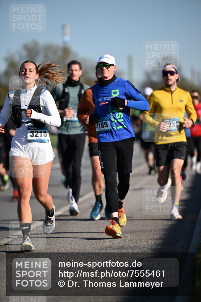 06.04.2025 - 44. Internationalen Wilhelmsburger Insellauf Dr. Thomas Lammeyer http://msf.ph/oto/7555461 06.04.2025 09:31:16 Laufen 3218, 4185, 23 meine-sportfotos.de