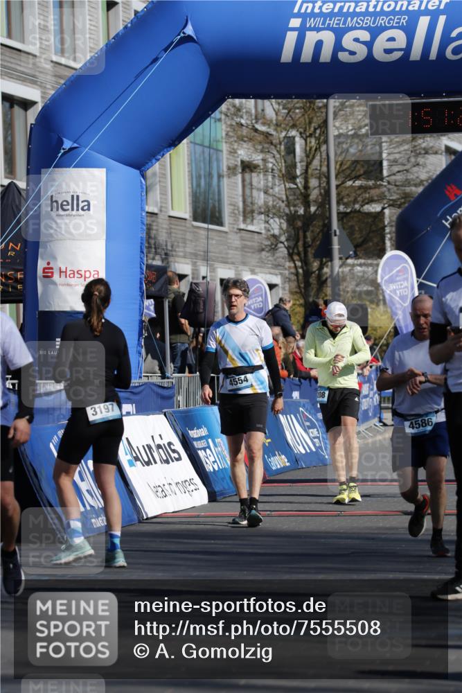 06.04.2025 - 44. Internationalen Wilhelmsburger Insellauf A. Gomolzig http://msf.ph/oto/7555508 06.04.2025 10:41:26 Ziel 3208, 3960, 4069, 4078, 4111, 4233, 4554, 4586 meine-sportfotos.de