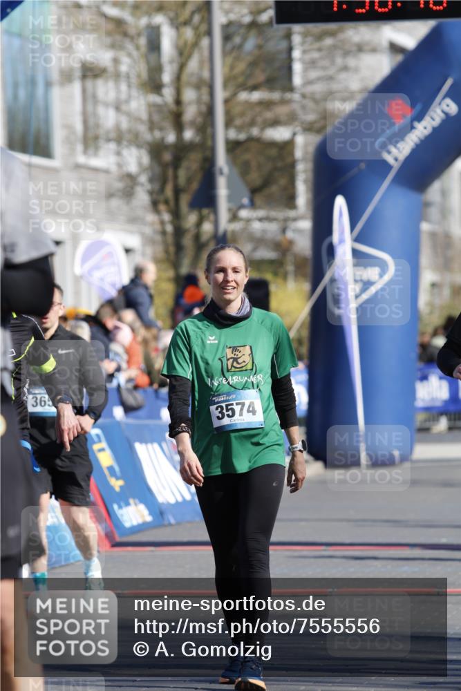 06.04.2025 - 44. Internationalen Wilhelmsburger Insellauf A. Gomolzig http://msf.ph/oto/7555556 06.04.2025 10:40:38 Ziel 3021, 3086, 3263, 3319, 3574, 3652, 3974, 4264, 4445 meine-sportfotos.de