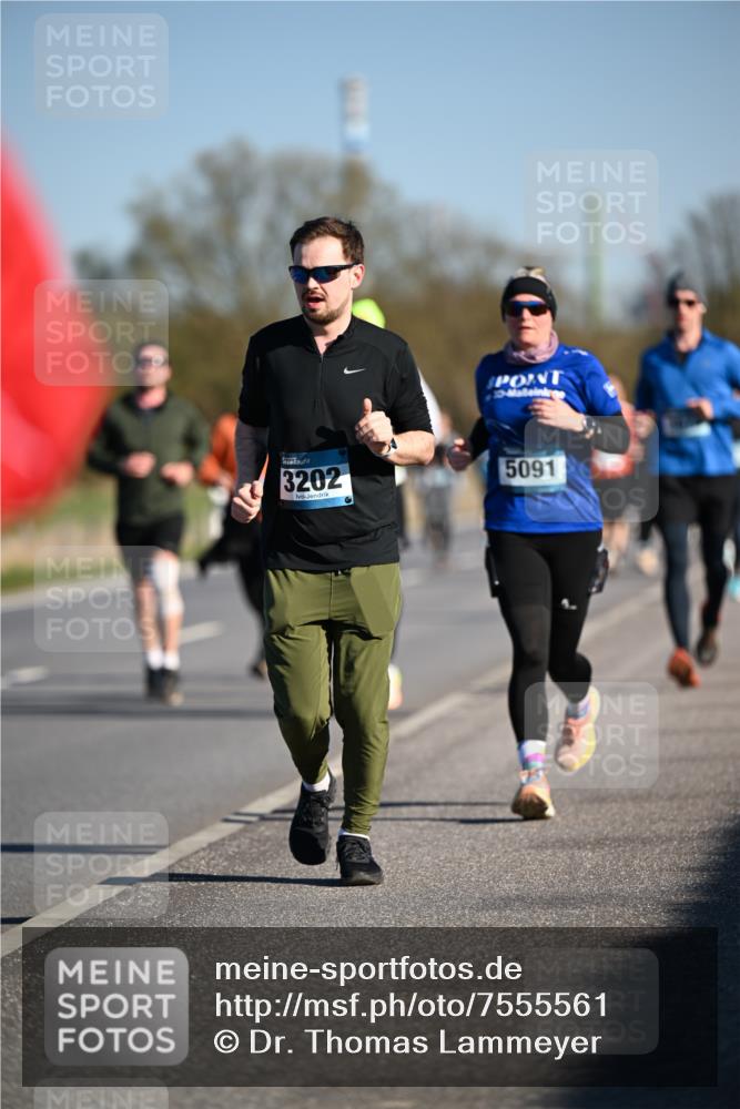 06.04.2025 - 44. Internationalen Wilhelmsburger Insellauf Dr. Thomas Lammeyer http://msf.ph/oto/7555561 06.04.2025 09:31:27 Laufen 3202, 5091 meine-sportfotos.de