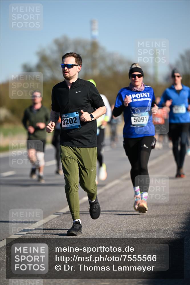 06.04.2025 - 44. Internationalen Wilhelmsburger Insellauf Dr. Thomas Lammeyer http://msf.ph/oto/7555566 06.04.2025 09:31:27 Laufen 30, 3202, 5091 meine-sportfotos.de