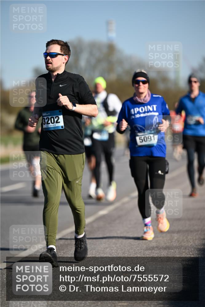 06.04.2025 - 44. Internationalen Wilhelmsburger Insellauf Dr. Thomas Lammeyer http://msf.ph/oto/7555572 06.04.2025 09:31:27 Laufen 3202, 1, 5091 meine-sportfotos.de