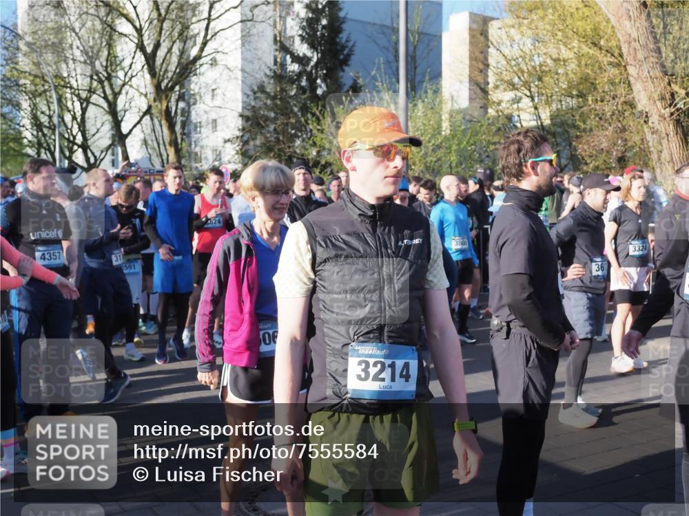 06.04.2025 - 44. Internationalen Wilhelmsburger Insellauf Luisa Fischer http://msf.ph/oto/7555584 06.04.2025 08:46:21 Ziel 4357, 31, 1591, 624, 3214, 380, 361, 3324 meine-sportfotos.de
