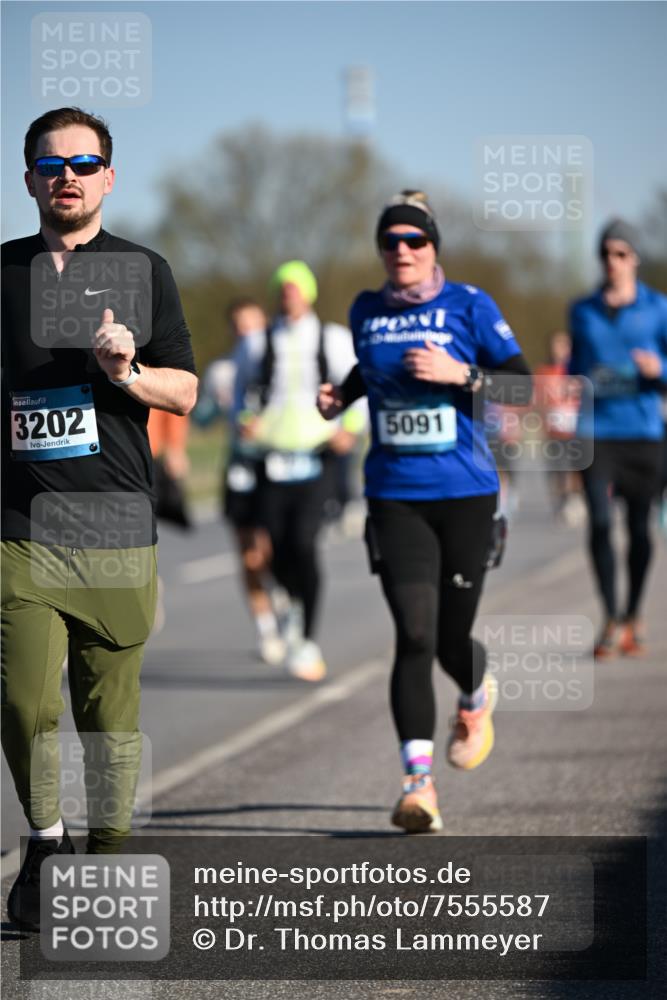 06.04.2025 - 44. Internationalen Wilhelmsburger Insellauf Dr. Thomas Lammeyer http://msf.ph/oto/7555587 06.04.2025 09:31:28 Laufen 3202, 5091 meine-sportfotos.de