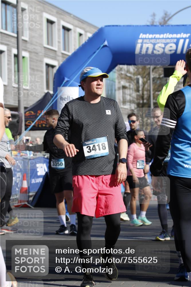 06.04.2025 - 44. Internationalen Wilhelmsburger Insellauf A. Gomolzig http://msf.ph/oto/7555625 06.04.2025 10:39:50 Ziel 3756, 3872, 4065, 4067, 4344 meine-sportfotos.de