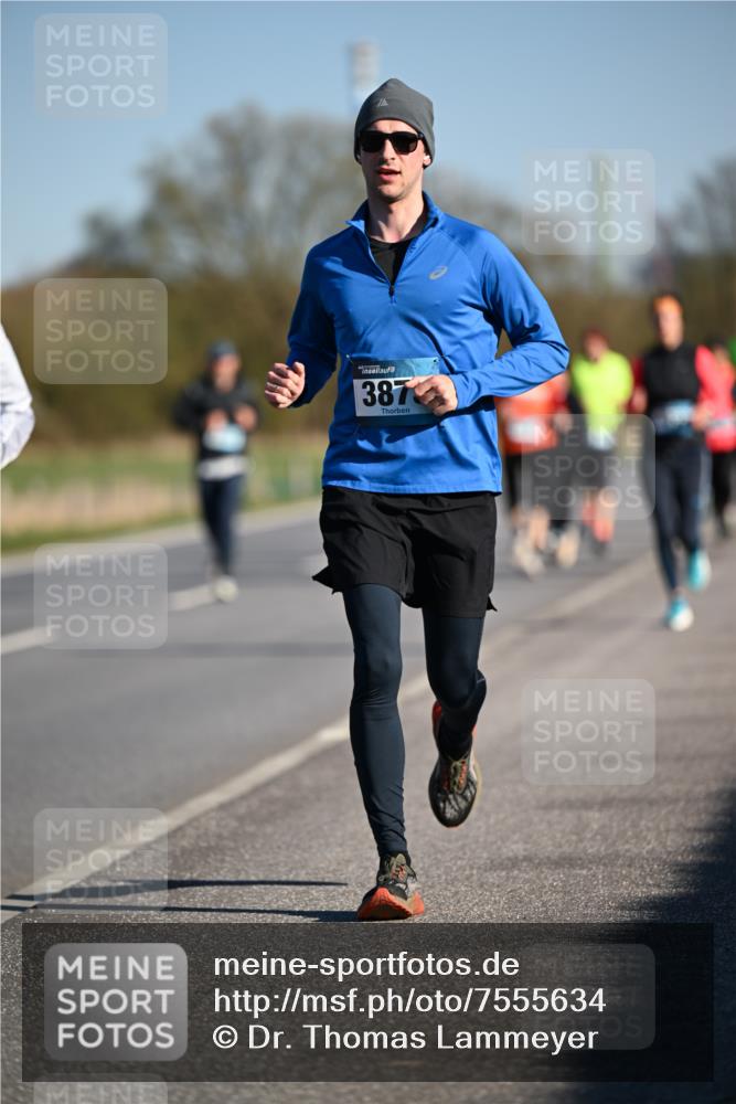 06.04.2025 - 44. Internationalen Wilhelmsburger Insellauf Dr. Thomas Lammeyer http://msf.ph/oto/7555634 06.04.2025 09:31:31 Laufen 387 meine-sportfotos.de