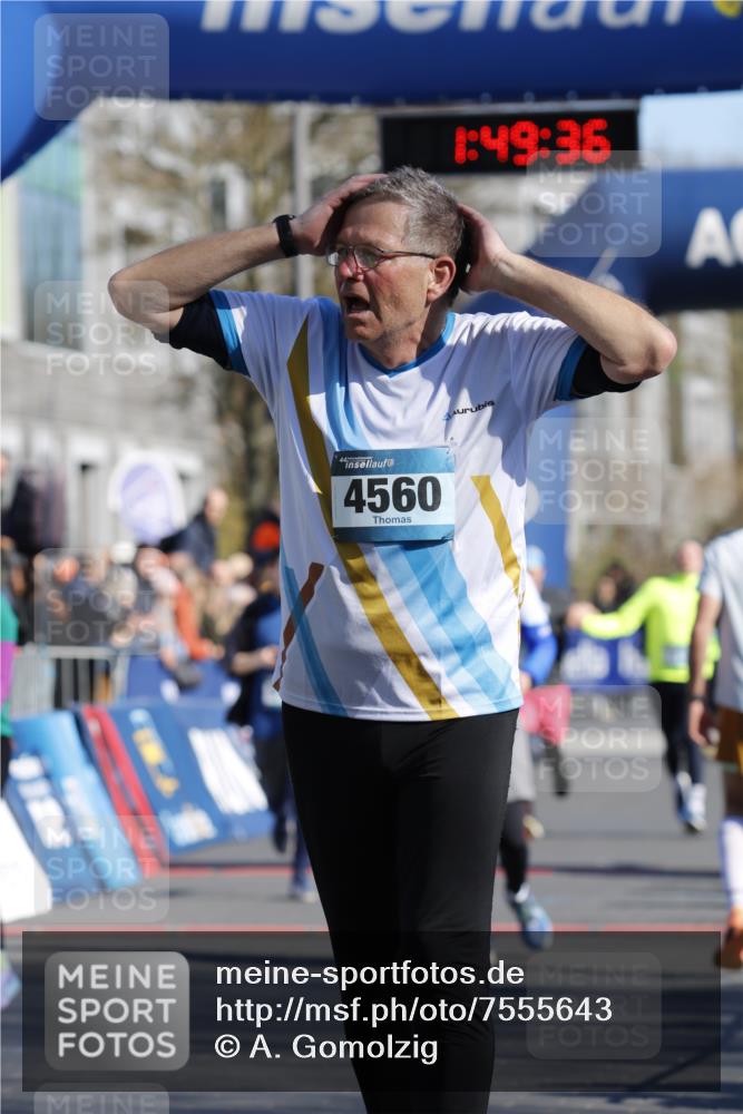 06.04.2025 - 44. Internationalen Wilhelmsburger Insellauf A. Gomolzig http://msf.ph/oto/7555643 06.04.2025 10:39:34 Ziel 4356, 5095, 5179 meine-sportfotos.de