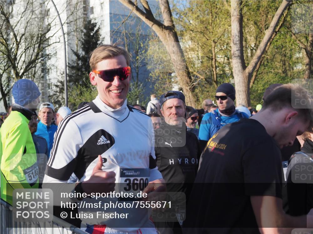 06.04.2025 - 44. Internationalen Wilhelmsburger Insellauf Luisa Fischer http://msf.ph/oto/7555671 06.04.2025 08:49:04 Ziel 5143, 3600, 2024 meine-sportfotos.de