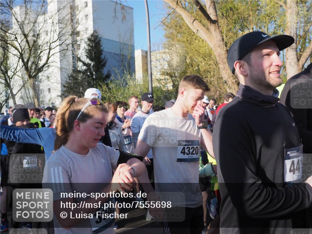 06.04.2025 - 44. Internationalen Wilhelmsburger Insellauf Luisa Fischer http://msf.ph/oto/7555698 06.04.2025 08:50:13 Ziel 4480, 512, 3945, 4320, 44, 44 meine-sportfotos.de