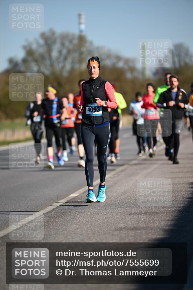 06.04.2025 - 44. Internationalen Wilhelmsburger Insellauf Dr. Thomas Lammeyer http://msf.ph/oto/7555699 06.04.2025 09:31:35 Laufen 4093 meine-sportfotos.de