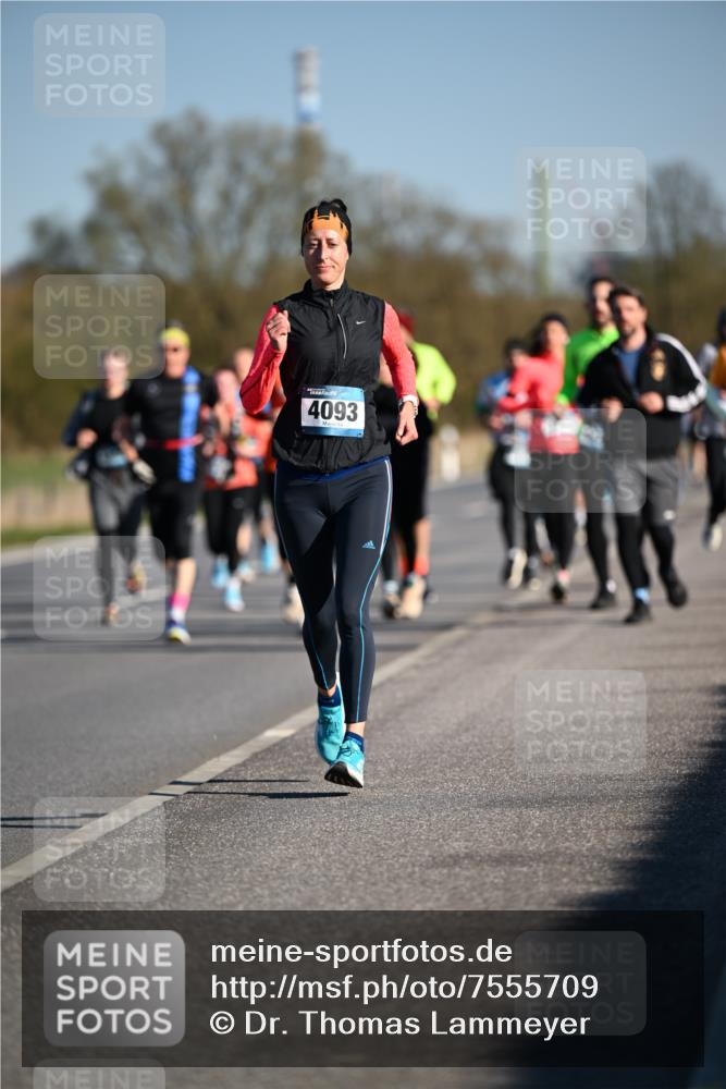 06.04.2025 - 44. Internationalen Wilhelmsburger Insellauf Dr. Thomas Lammeyer http://msf.ph/oto/7555709 06.04.2025 09:31:35 Laufen 4093 meine-sportfotos.de
