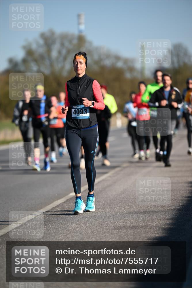 06.04.2025 - 44. Internationalen Wilhelmsburger Insellauf Dr. Thomas Lammeyer http://msf.ph/oto/7555717 06.04.2025 09:31:36 Laufen 4093 meine-sportfotos.de