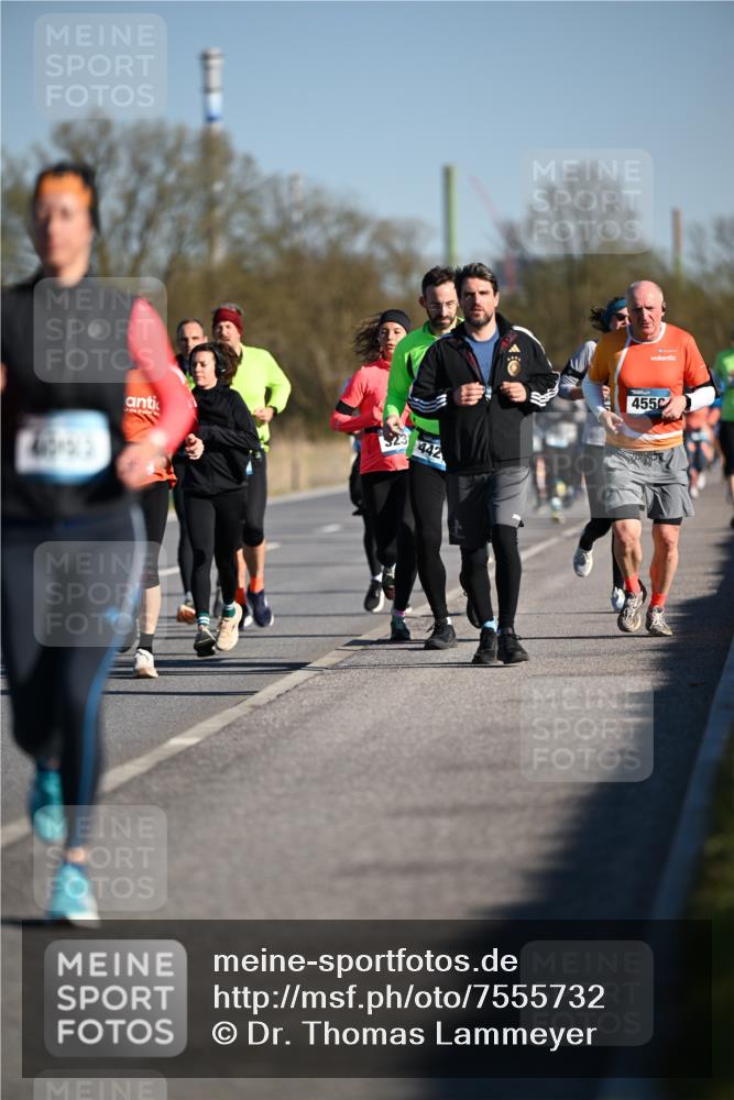 06.04.2025 - 44. Internationalen Wilhelmsburger Insellauf Dr. Thomas Lammeyer http://msf.ph/oto/7555732 06.04.2025 09:31:37 Laufen 442, 4550 meine-sportfotos.de