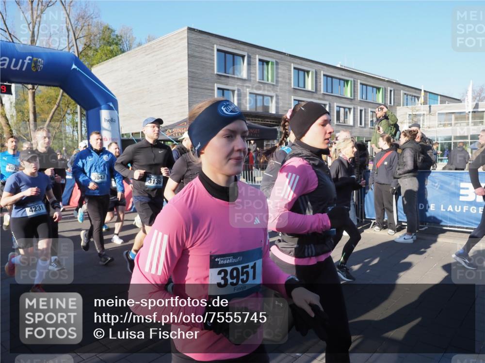 06.04.2025 - 44. Internationalen Wilhelmsburger Insellauf Luisa Fischer http://msf.ph/oto/7555745 06.04.2025 08:51:49 Ziel 9, 4030, 4231, 3047, 3136, 3951 meine-sportfotos.de