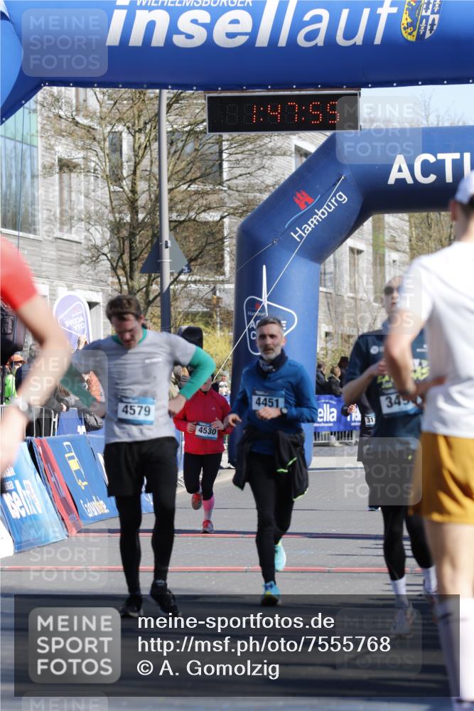 06.04.2025 - 44. Internationalen Wilhelmsburger Insellauf A. Gomolzig http://msf.ph/oto/7555768 06.04.2025 10:37:53 Ziel 3197, 3206, 3496, 4226, 4451, 4470, 4530, 4579 meine-sportfotos.de